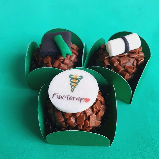 Brigadeiro Decorado – Formatura de Fisioterapia