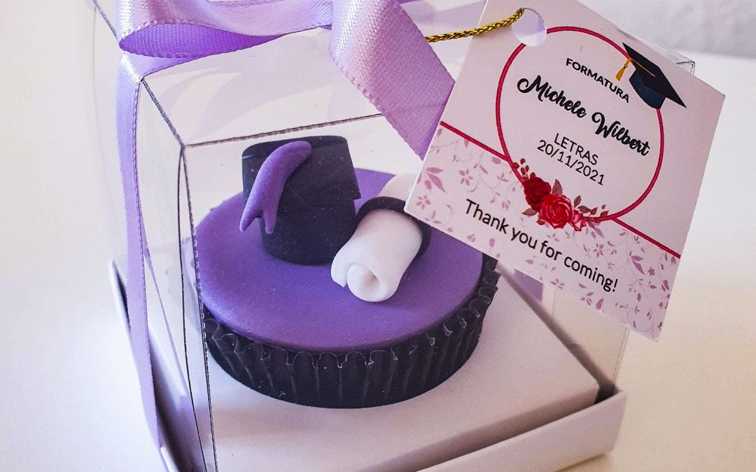 Cupcake para Lembrança – Formatura Letras c/ Tag Personalizada