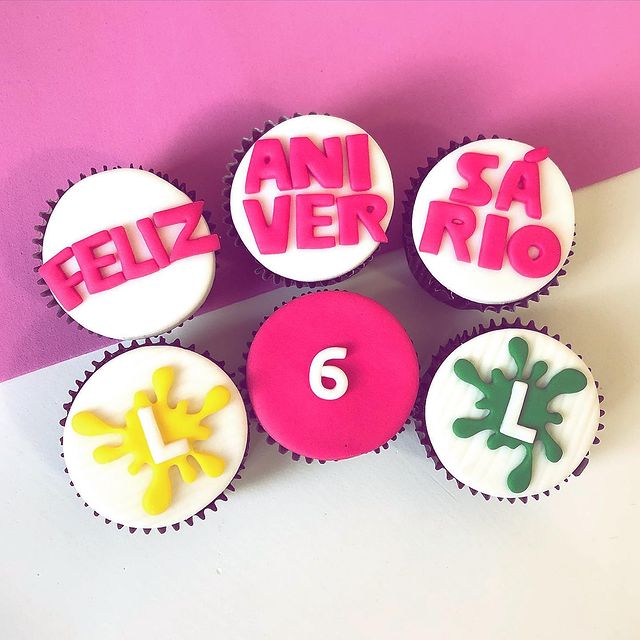 Cupcakes Decorados – Feliz Aniversário Slime