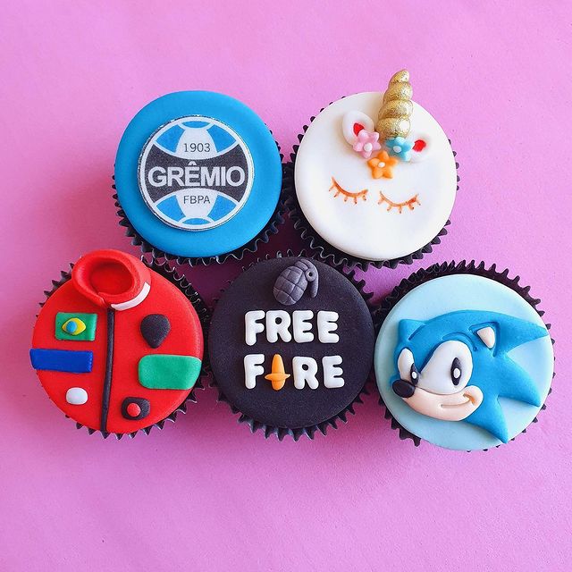 Cupcake Decorado – Grêmio, Free Fire, F1, Unicórnio e Sonic