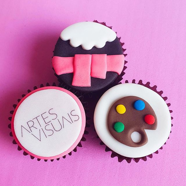 Mini Cupcake Decorado – Formatura Artes Visuais