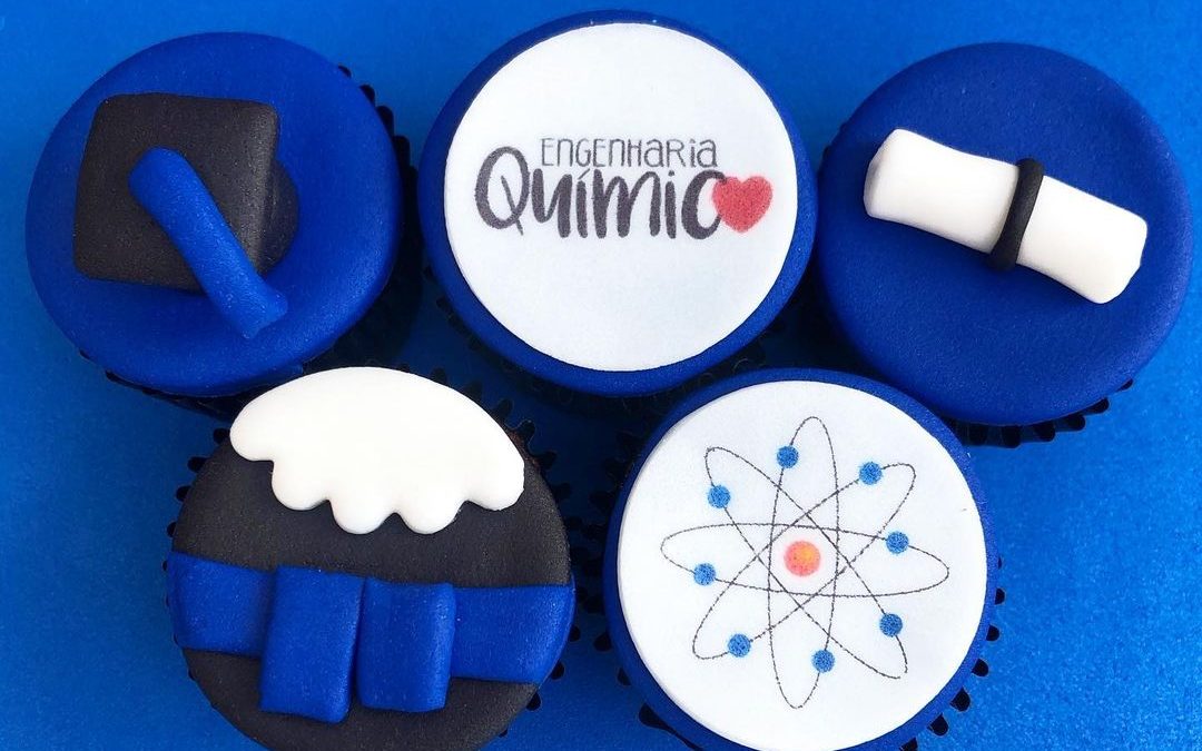 Mini Cupcake Decorado – Formatura Engenharia Química