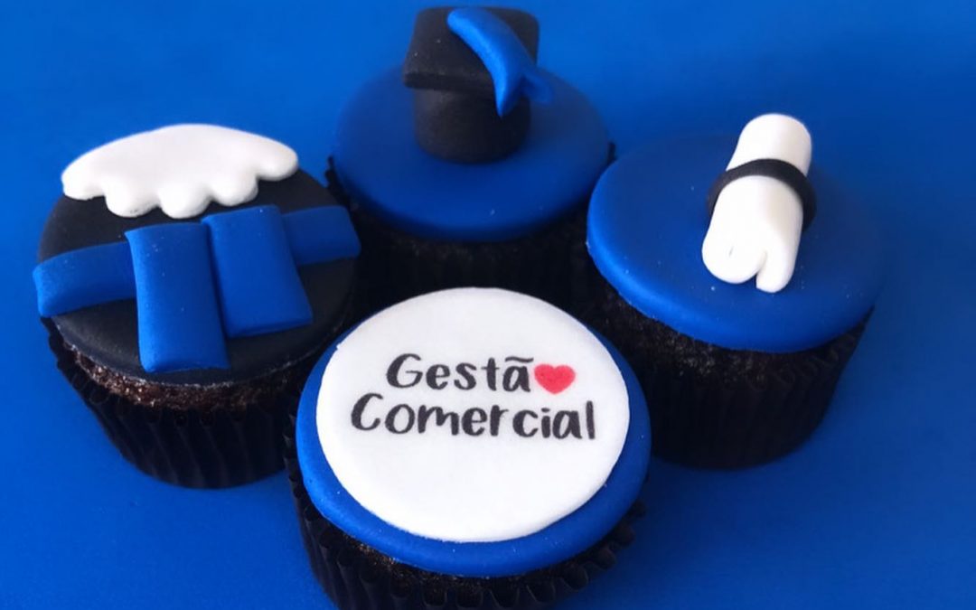 Mini Cupcake Decorado – Formatura Gestão Comercial