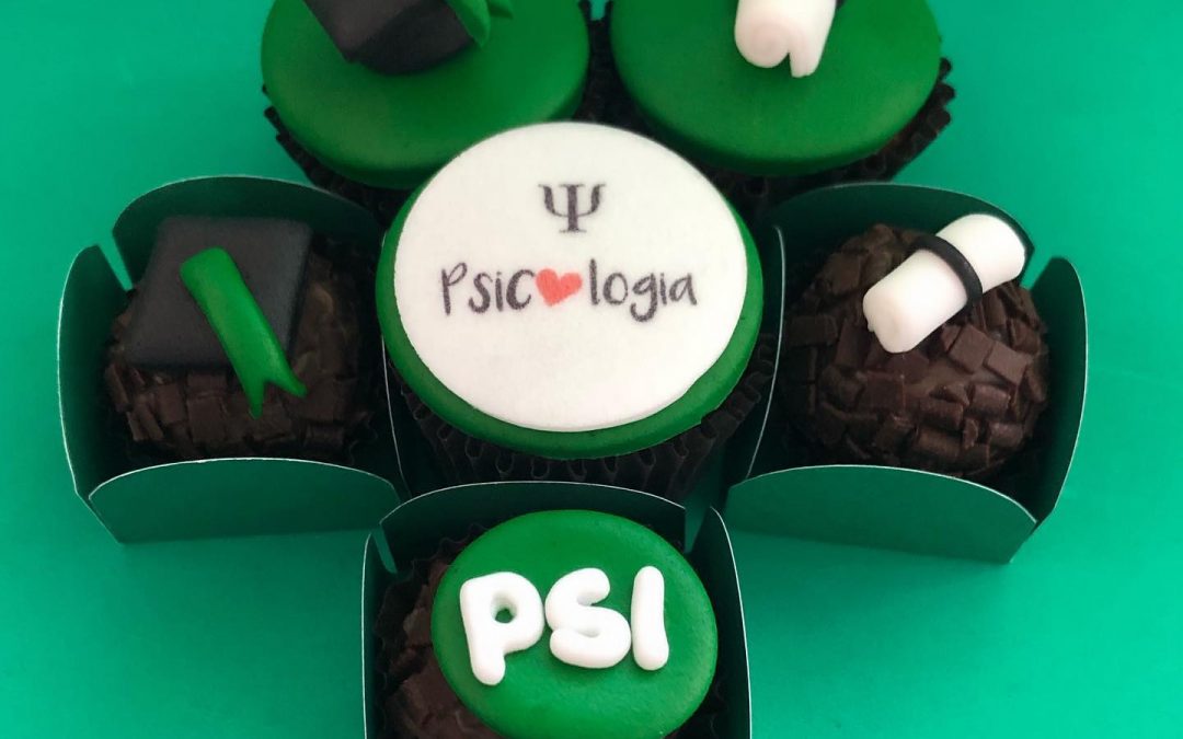 Mini Cupcake e Brigadeiro Decorado – Formatura Psicologia