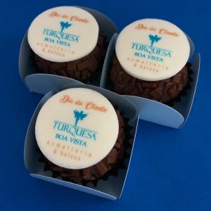 Brigadeiros Personalizados para Dia do Cliente - Tema Corporativo